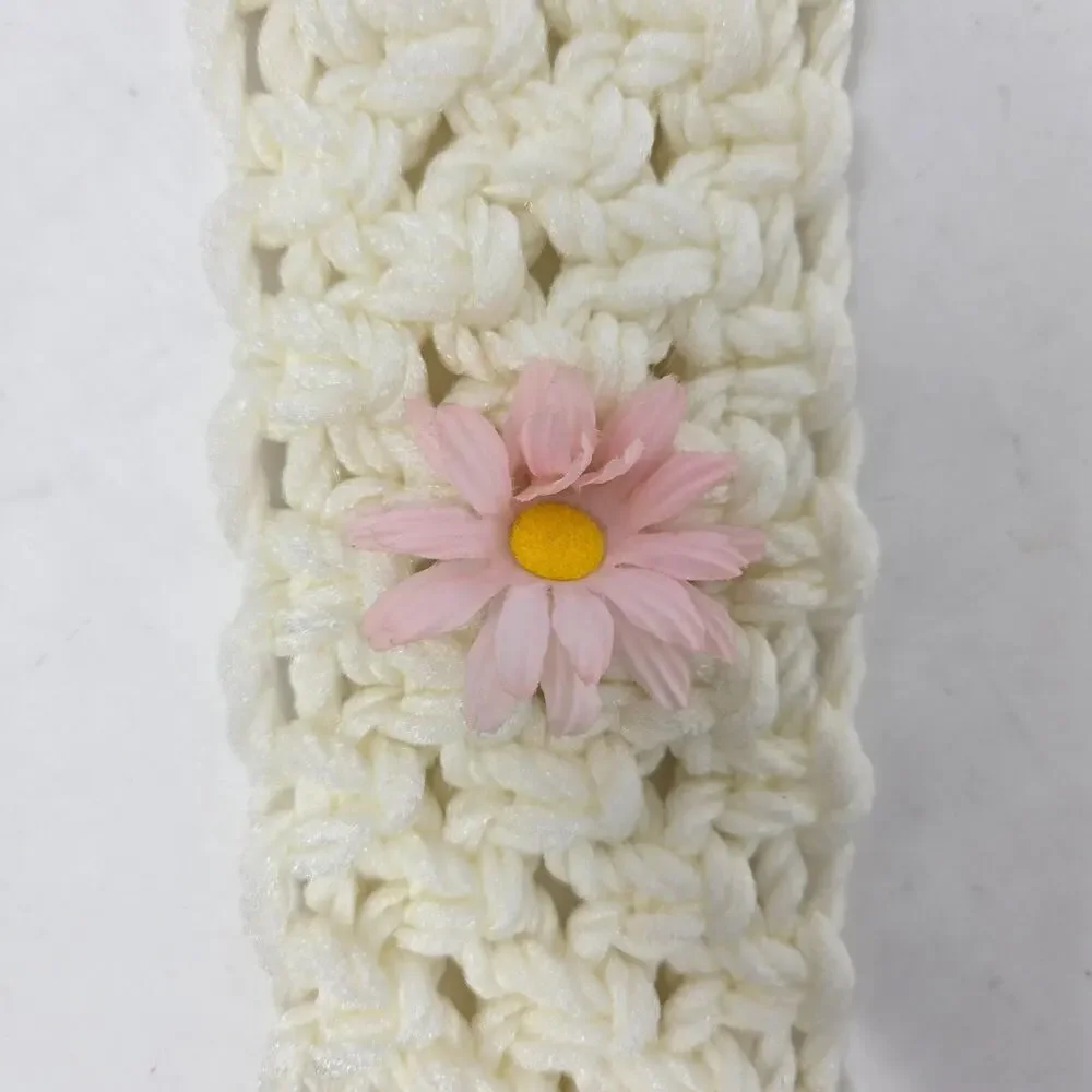 Macrame Handmade Decorative Vintage Towel Ring White Pink Floral Accent 21